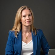 Менеджер продаж - фото