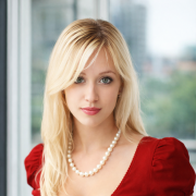 Помощник по работе с клиентами - фото