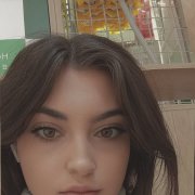 Продавец - фото